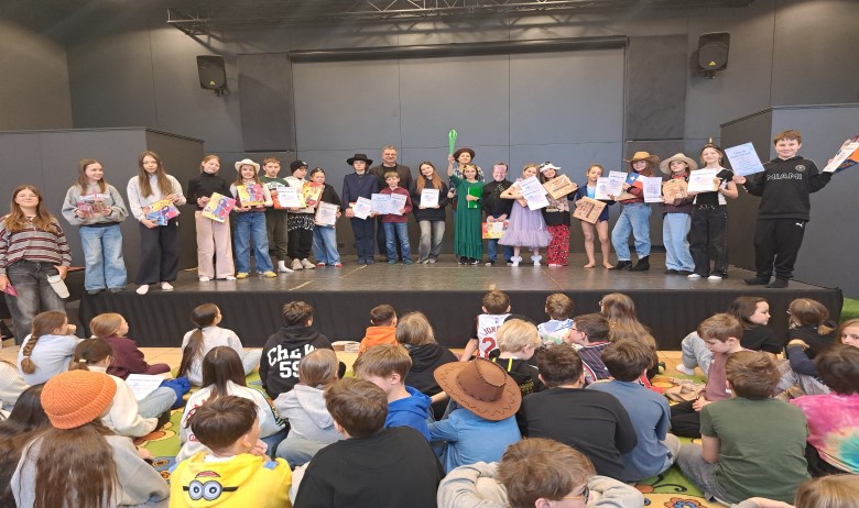 Ilustracja do slajdu: "DJO - American Day"