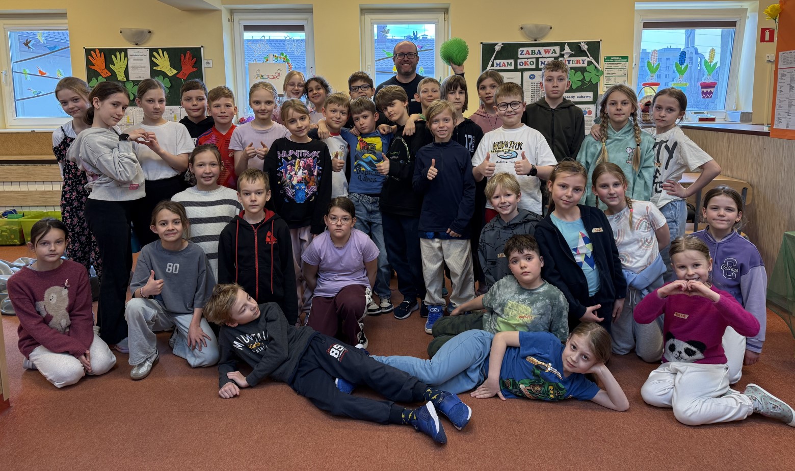 Ilustracja do slajdu: Co robimy w sieci? LINK